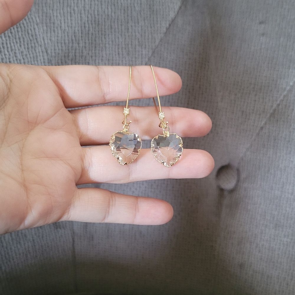 bella jack Crystal💎 Heart♥️ Drop Earrings - Picture 12 of 16